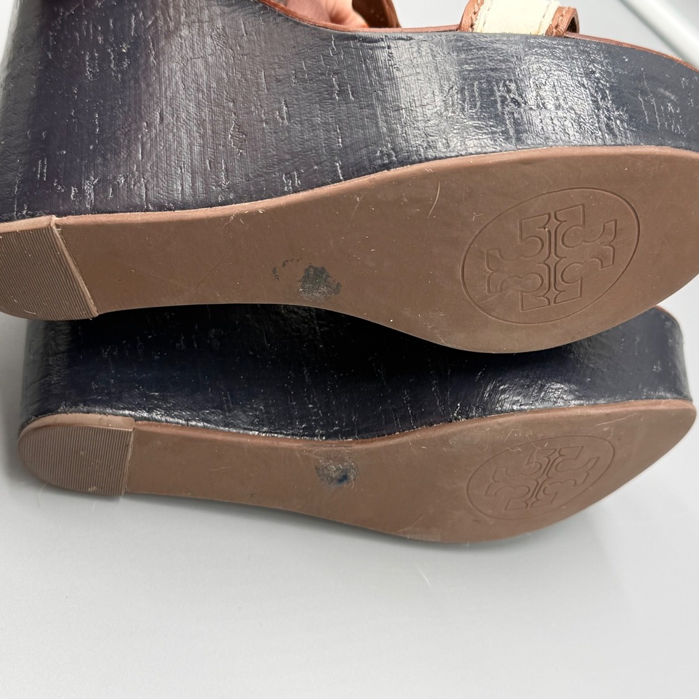 Tory Burch Leather Platform Wedge Sandals Cream Tan Brown Gold Logo Size 7M - Picture 7 of 8